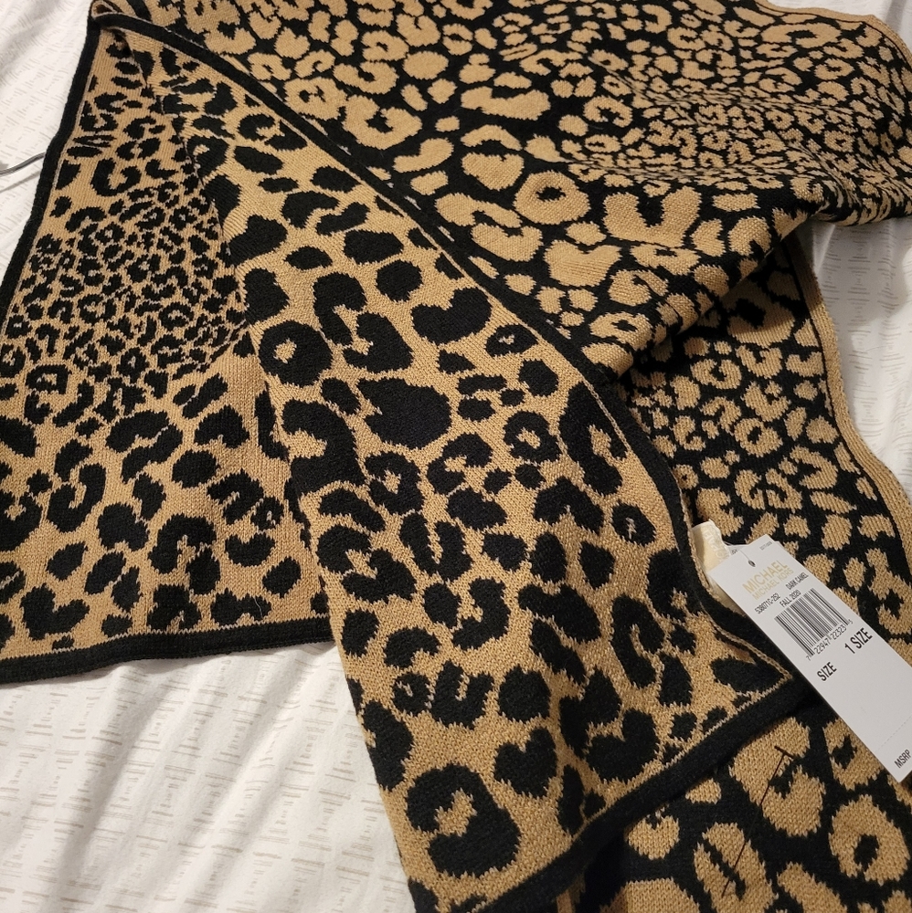 NWT Michael Kors scarf